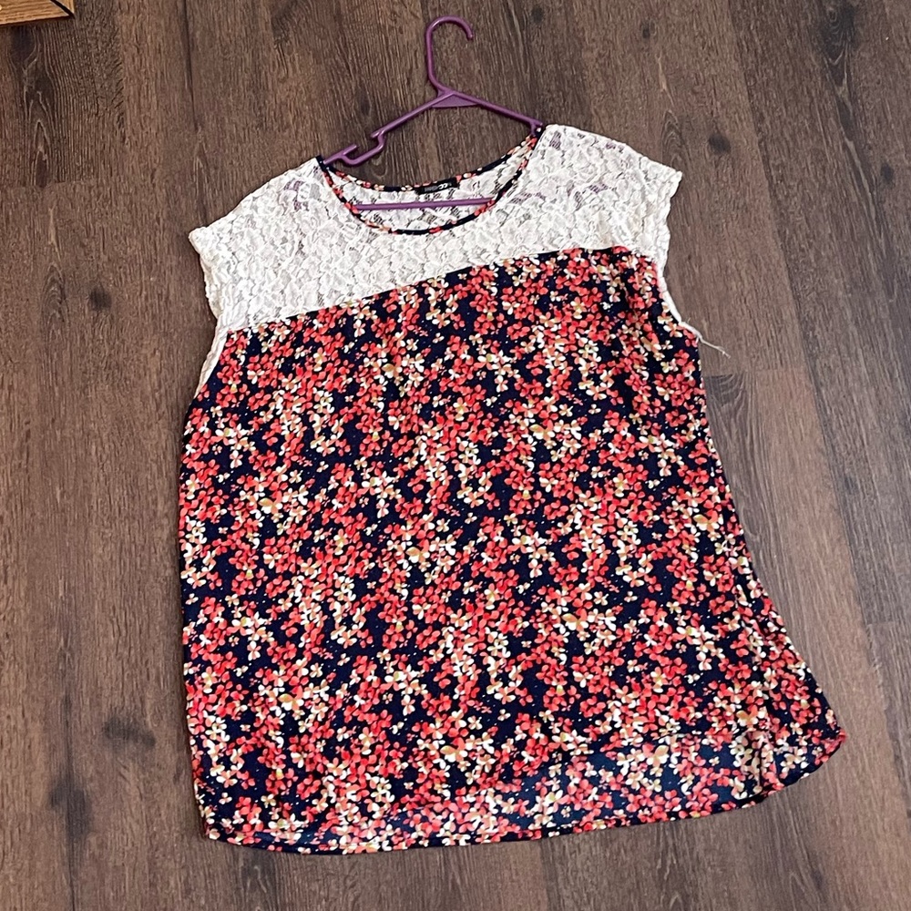 Womens floral top
